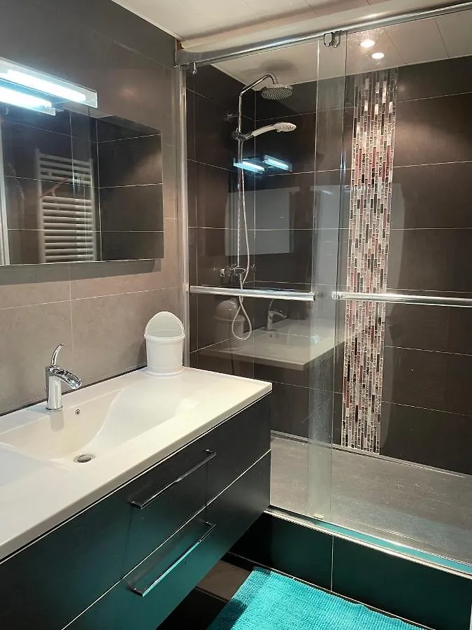 Galerie Roche Beranger « Le Doux Chalet » Chamrousse 0*,